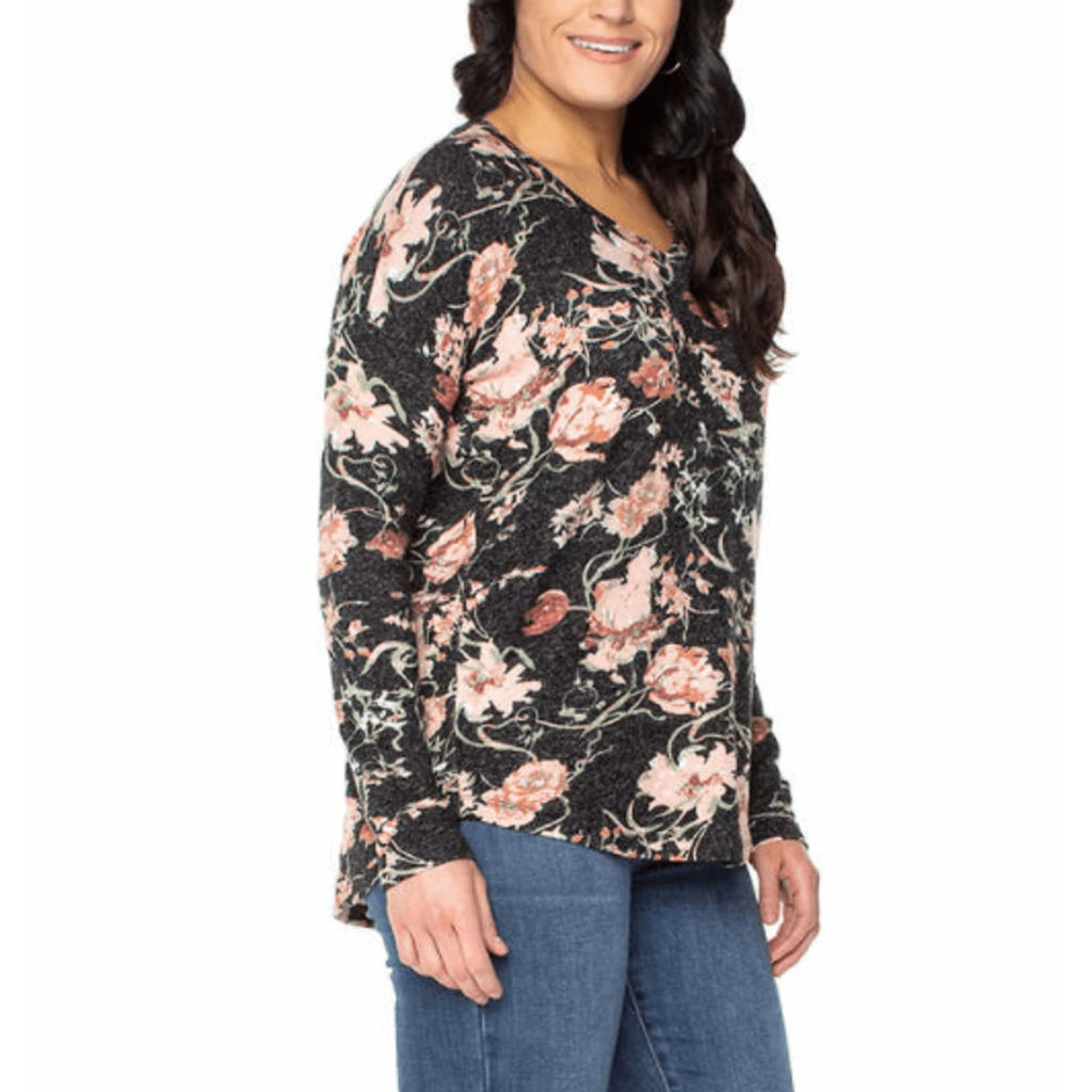 Well Worn Women's V-Neck Top