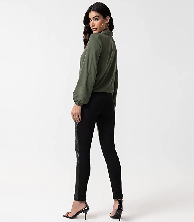 Women's Button-Down Blouse in Classic White - Timeless Elegance