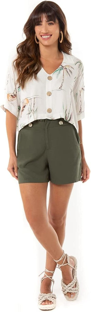 Stylish and sustainable women's button-down cropped blouse for versatile fashion