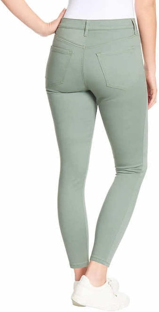 Premium Denim High-Waisted Jeans by Jessica Simpson – Comfortable Elegance