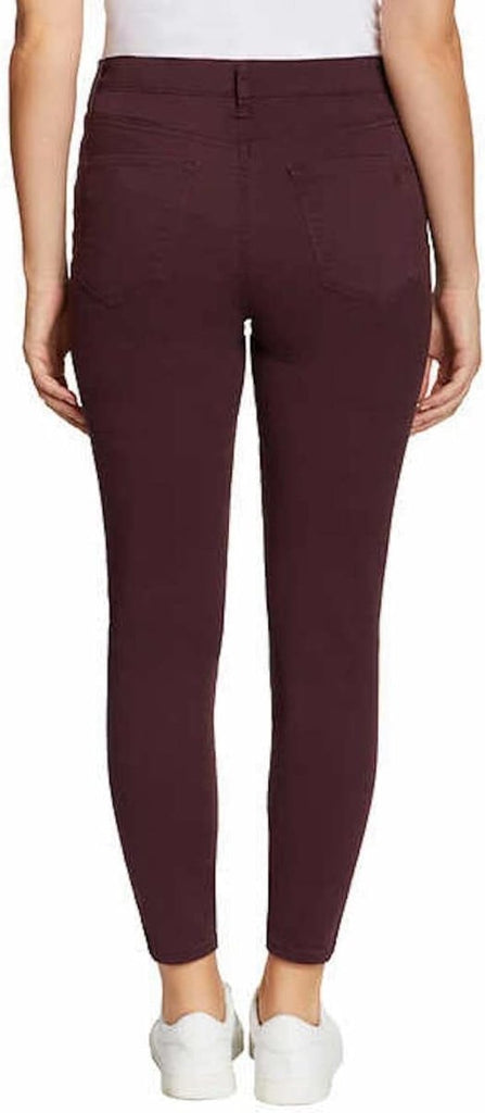Premium Denim High-Waisted Jeans by Jessica Simpson – Comfortable Elegance