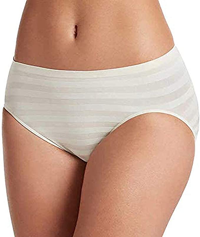 Experience ultimate comfort with Jockey 3 Seam Free Hi-Cuts - No seams, no irritation, just blissful wear all day long!