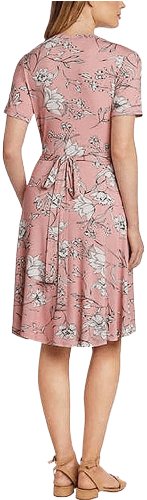 Versatile and Stylish Wrap Dress - Perfect for Any Occasion