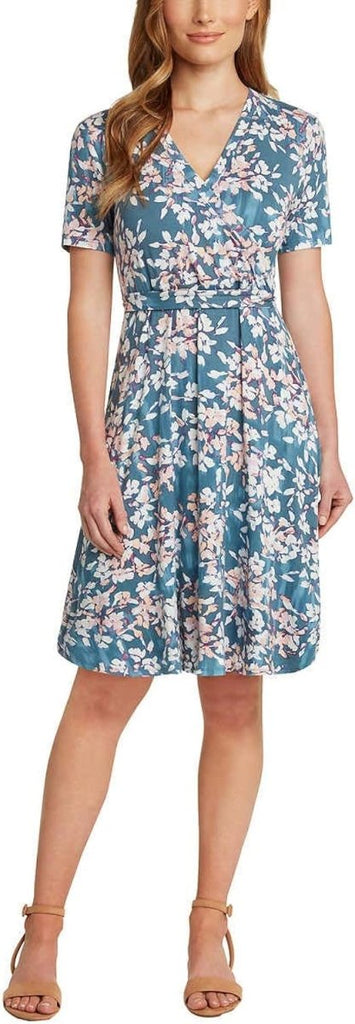 Versatile and Stylish Wrap Dress - Perfect for Any Occasion